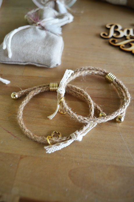 μαρτυρικά Μαρτυρικά με κορδόνι λινάτσας