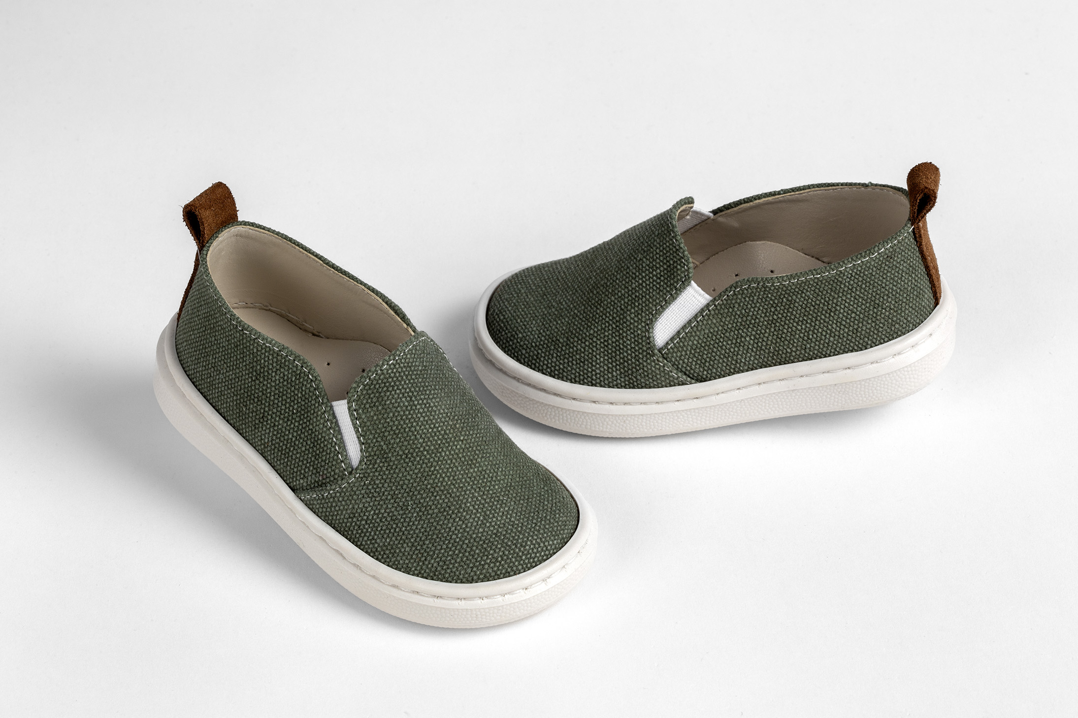 A531B Εσπαντρίγια περπατήματος με καμβά