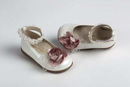 Μπαλαρίνα εκρού με τρέσα